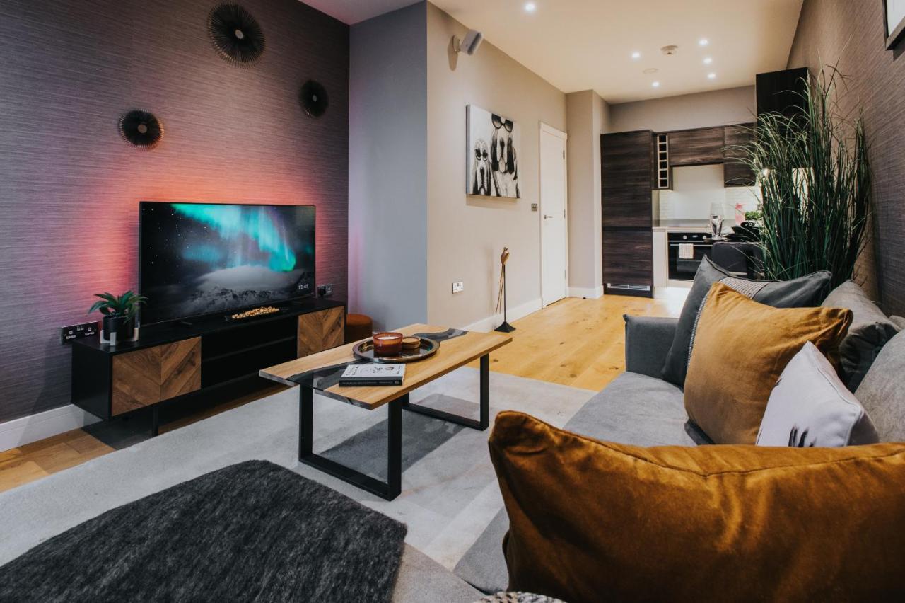 Circa17- Entire Apt, Free Parking, Gym, City Central & Free Netflix แบล็กเนลล์ ภายนอก รูปภาพ