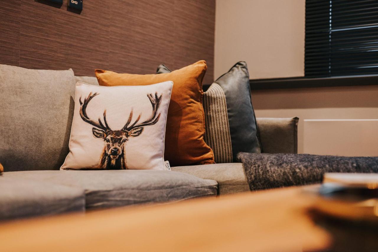 Circa17- Entire Apt, Free Parking, Gym, City Central & Free Netflix แบล็กเนลล์ ภายนอก รูปภาพ
