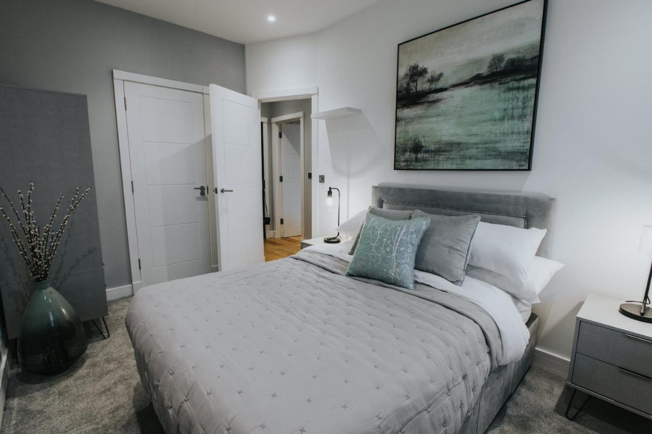 Circa17- Entire Apt, Free Parking, Gym, City Central & Free Netflix แบล็กเนลล์ ภายนอก รูปภาพ