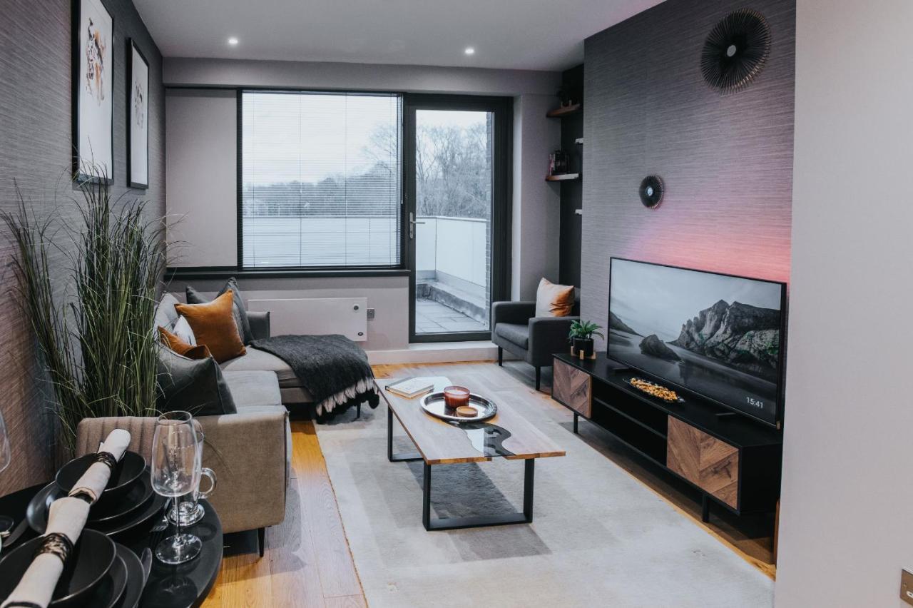 Circa17- Entire Apt, Free Parking, Gym, City Central & Free Netflix แบล็กเนลล์ ภายนอก รูปภาพ