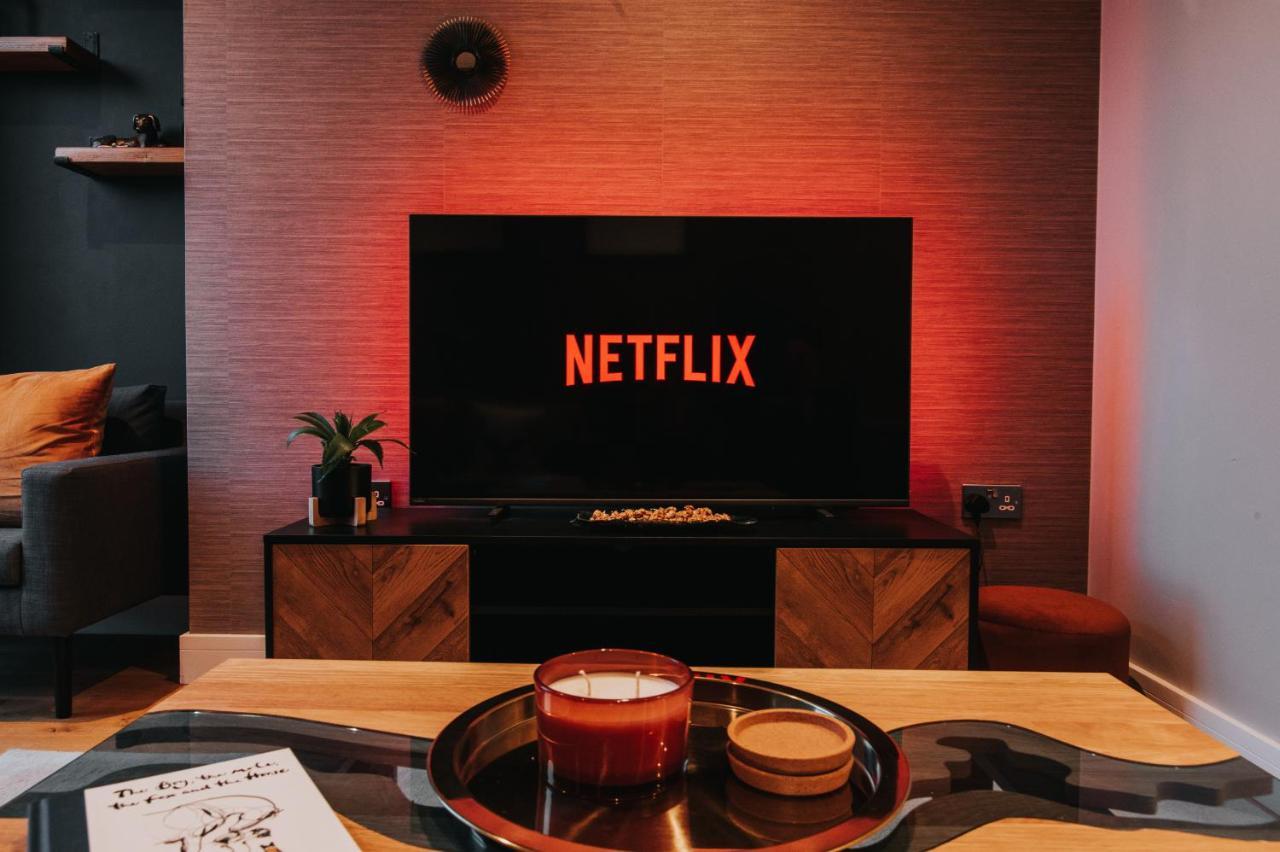 Circa17- Entire Apt, Free Parking, Gym, City Central & Free Netflix แบล็กเนลล์ ภายนอก รูปภาพ