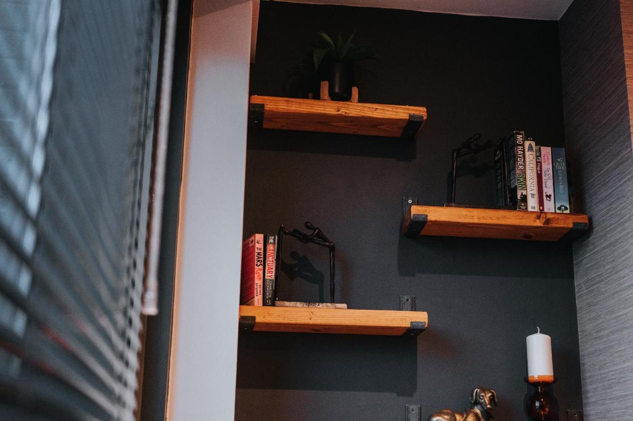 Circa17- Entire Apt, Free Parking, Gym, City Central & Free Netflix แบล็กเนลล์ ภายนอก รูปภาพ